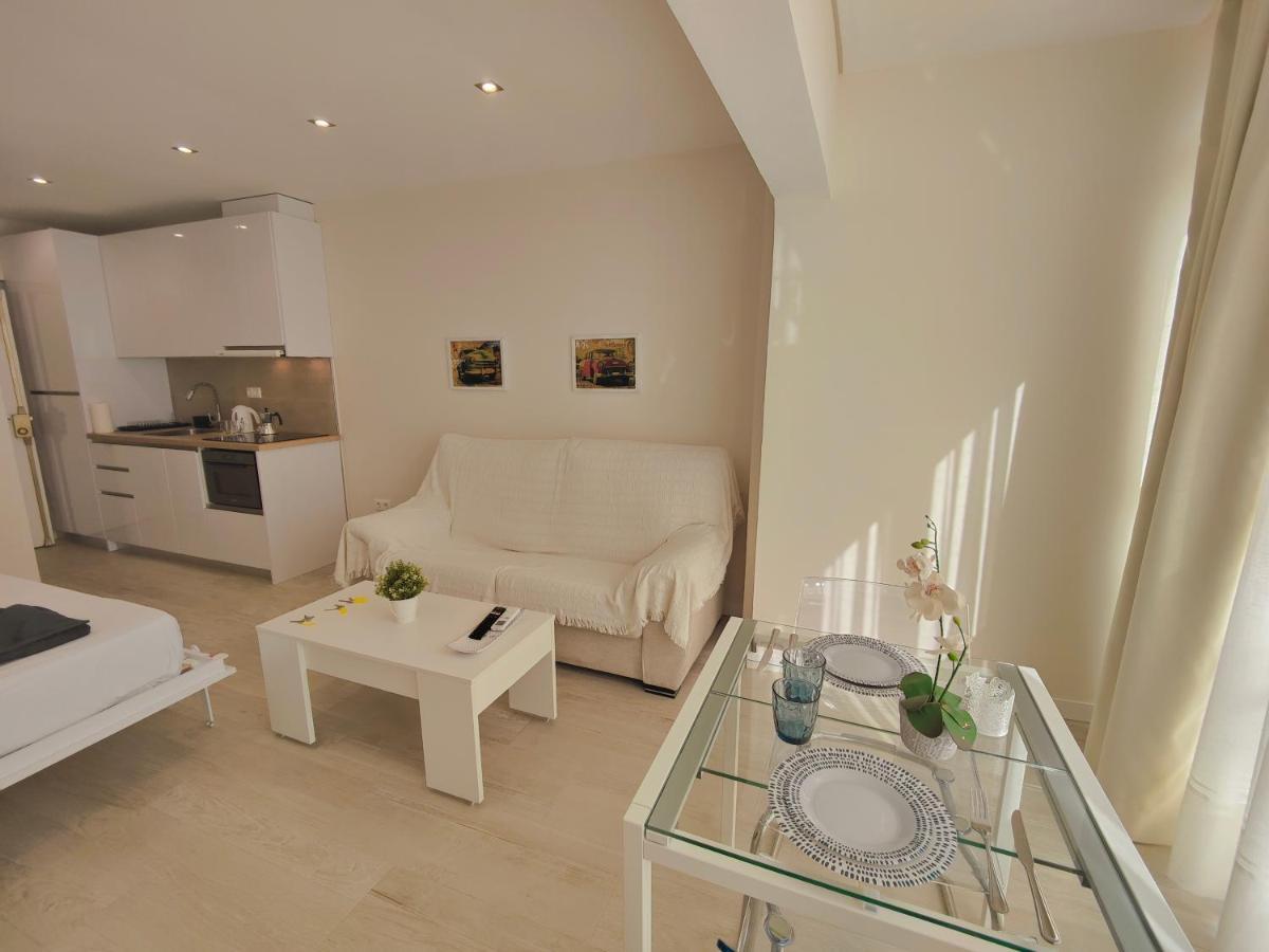 Coconut Begona Studio City Center Torremolinos Esterno foto